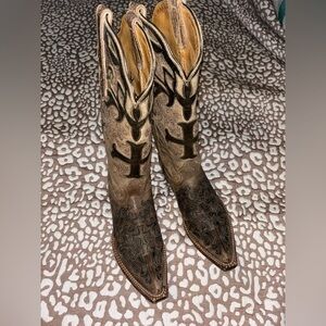 Johnny Ringo Sagrada Collection women’s boots